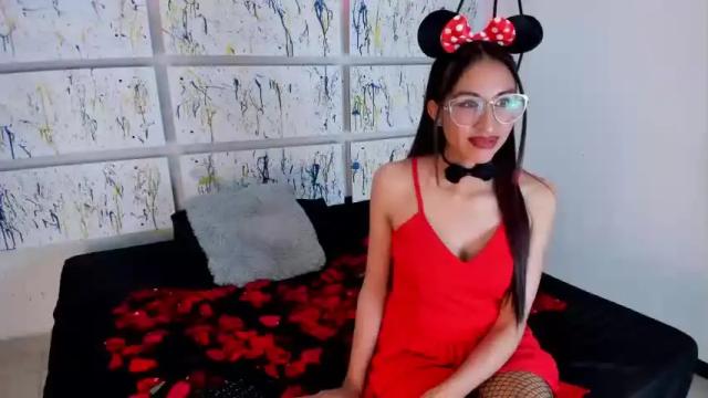 Image 3 of alice_bird_ Stream on Chaturbate on 18 months ago
