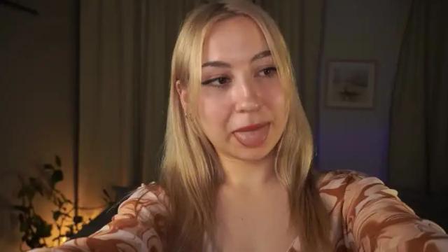 Image 6 of alice_caprice Stream on Chaturbate on 13 months ago