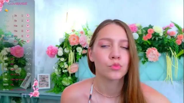 Image 6 of alice_charmy Stream on Chaturbate on 2 months ago