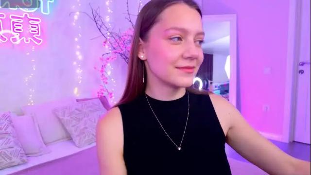 Image 4 of alice_charmy Stream on Chaturbate on 2 months ago