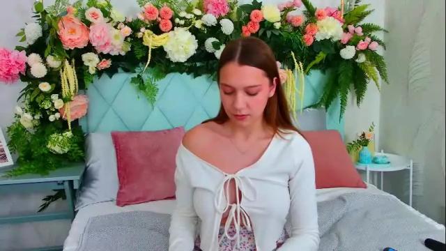 Image 8 of alice_charmy Stream on Chaturbate on 1 month ago