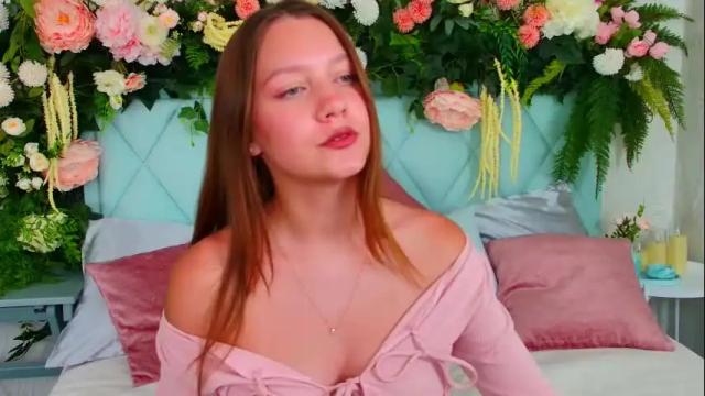 Image 3 of alice_charmy Stream on Chaturbate on 1 month ago