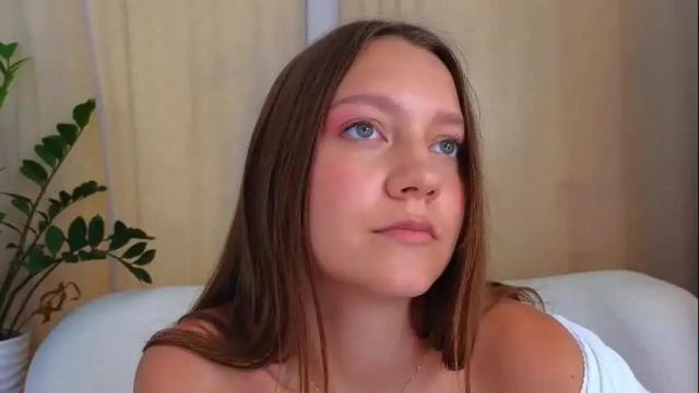 Image 11 of alice_charmy Stream on Chaturbate on 1 month ago