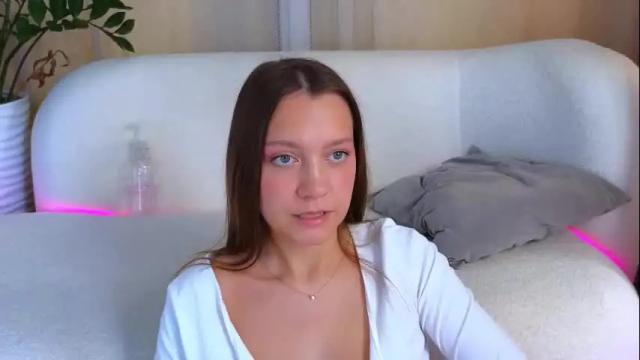Image 7 of alice_charmy Stream on Chaturbate on 1 month ago