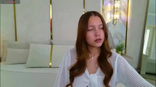 Image 3 of alice_charmy Stream on Chaturbate on 5 months ago