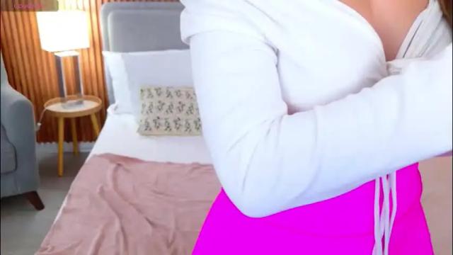 Image 11 of alice_charmy Stream on Chaturbate on 4 months ago