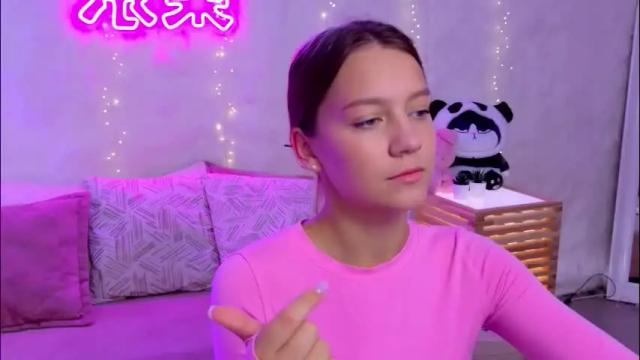 Image 3 of alice_charmy Stream on Chaturbate on 4 months ago