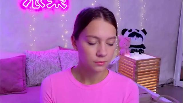 Image 4 of alice_charmy Stream on Chaturbate on 4 months ago