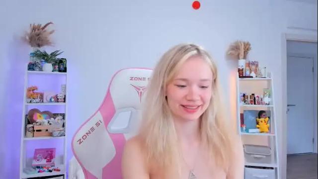 Image 7 of alice_forfun Stream on Chaturbate on 1 month ago