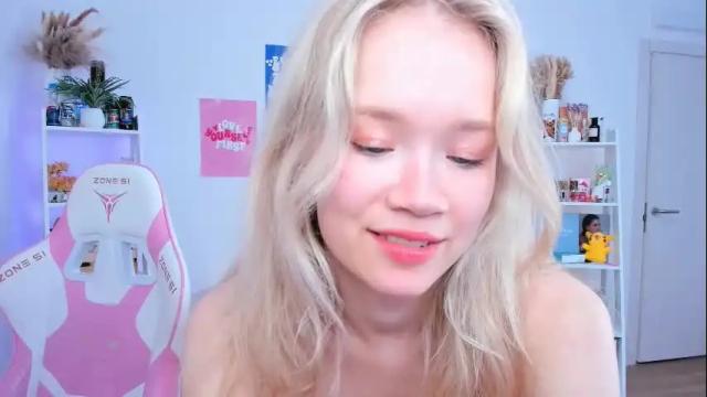 Image 10 of alice_forfun Stream on Chaturbate on 3 days ago