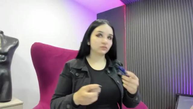 Image 2 of alice_fox9 Stream on Chaturbate on 18 months ago