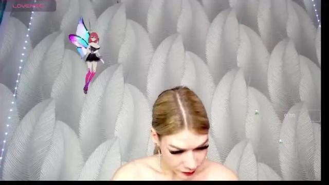 Image 3 of alice_goldd Stream on Chaturbate on 8 months ago