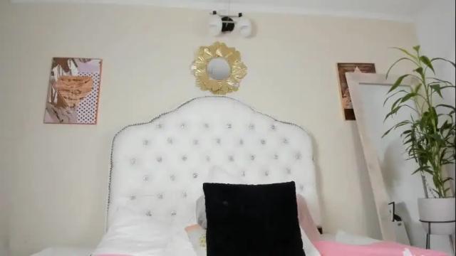 Image 6 of alice_graay_ Stream on Chaturbate on 4 months ago