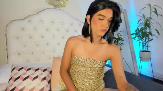 Image 12 of alice_graay_ Stream on Chaturbate on 3 months ago