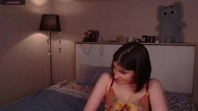 Image 2 of alice_love_fuck Stream on Chaturbate on 14 months ago