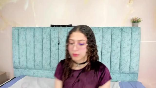 Image 7 of alice_martinez_ Stream on Chaturbate on 13 months ago