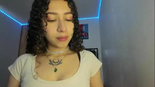 Image 4 of alice_martinez_ Stream on Chaturbate on 2 months ago