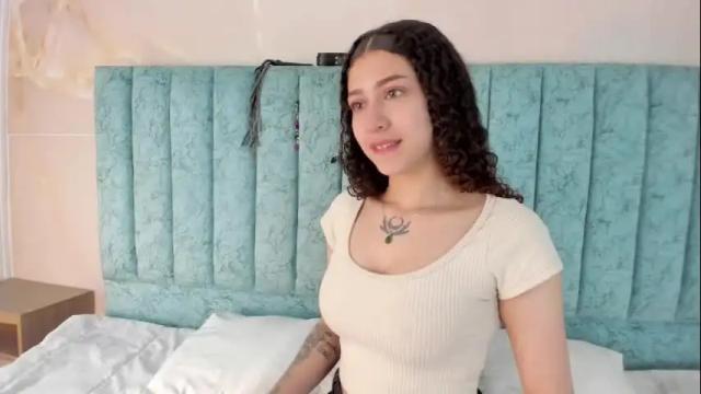 Image 7 of alice_martinez_ Stream on Chaturbate on 2 months ago
