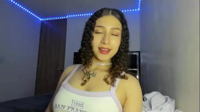 Image 4 of alice_martinez_ Stream on Chaturbate on 2 months ago