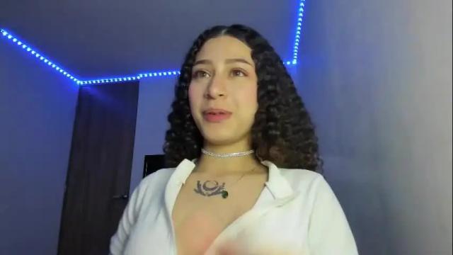 Image 12 of alice_martinez_ Stream on Chaturbate on 1 month ago