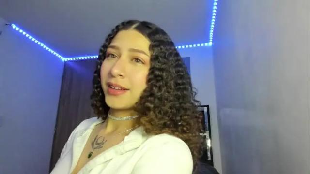 Image 2 of alice_martinez_ Stream on Chaturbate on 1 month ago