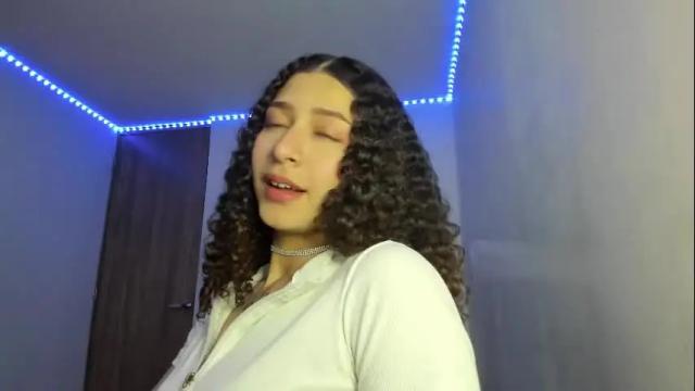 Image 7 of alice_martinez_ Stream on Chaturbate on 1 month ago