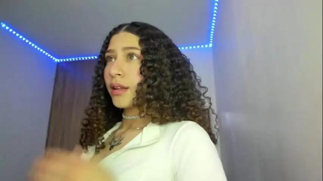 Image 8 of alice_martinez_ Stream on Chaturbate on 1 month ago