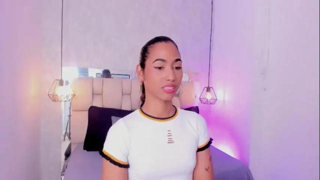 Image 12 of alice_massiel Stream on Chaturbate on 3 months ago