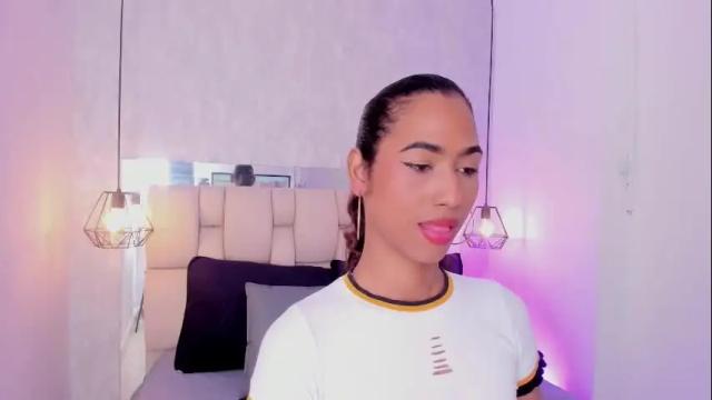 Image 3 of alice_massiel Stream on Chaturbate on 3 months ago