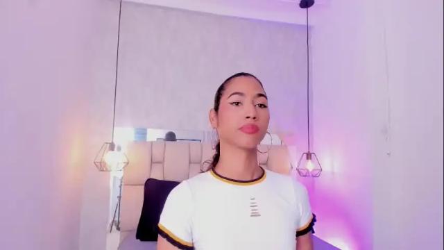 Image 7 of alice_massiel Stream on Chaturbate on 3 months ago