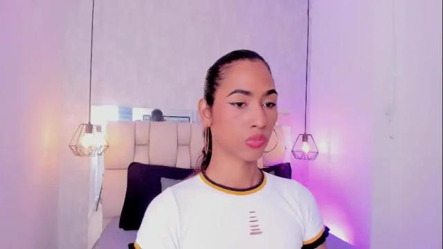 Image 8 of alice_massiel Stream on Chaturbate on 3 months ago