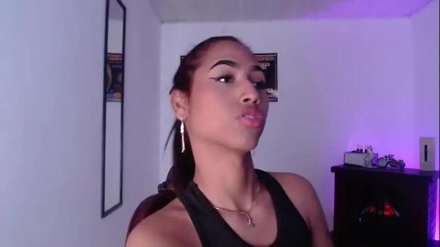 Image 12 of alice_massiel Stream on Chaturbate on 3 months ago