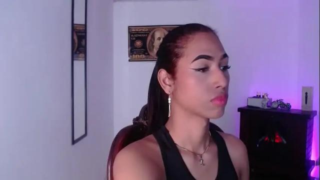 Image 2 of alice_massiel Stream on Chaturbate on 3 months ago