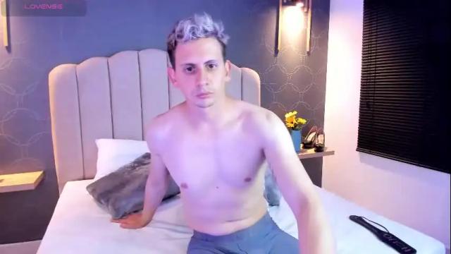 Image 8 of alice_n_mike Stream on Chaturbate on 5 months ago