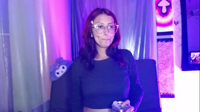 Image 2 of alice_phantom Stream on Chaturbate on 2 months ago