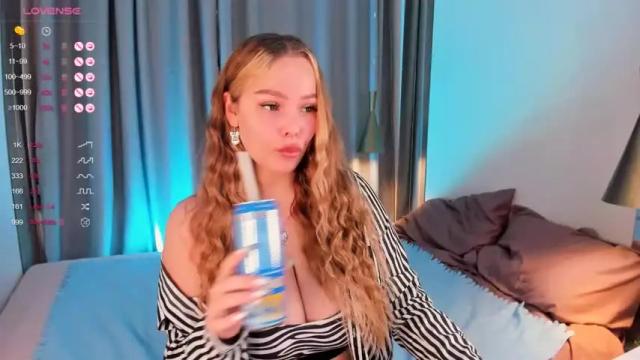 Image 10 of alice_pinkys Stream on Chaturbate on 15 months ago