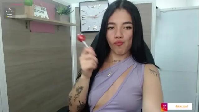 Image 3 of alice_rose5 Stream on Chaturbate on 16 days ago