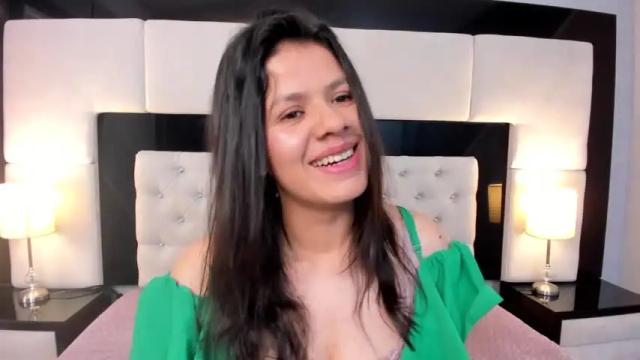 Image 7 of alice_smith_28 Stream on Chaturbate on 16 months ago