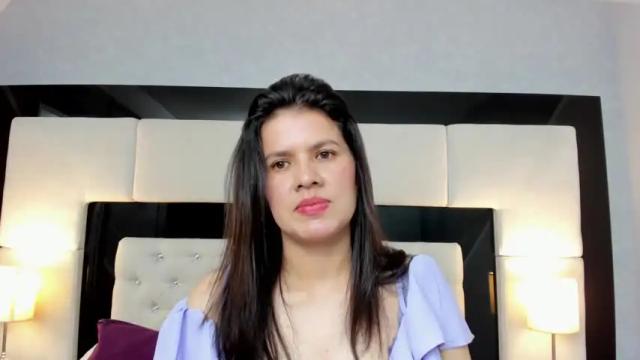 Image 3 of alice_smith_28 Stream on Chaturbate on 15 months ago