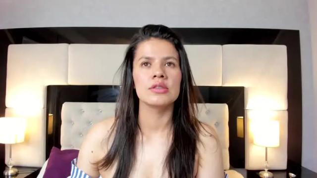 Image 12 of alice_smith_28 Stream on Chaturbate on 14 months ago