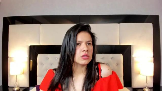 Image 10 of alice_smith_28 Stream on Chaturbate on 14 months ago