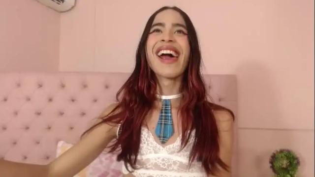 Image 2 of alice_sofia Stream on Chaturbate on 12 days ago