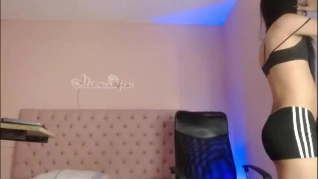 Image 7 of alice_sofia Stream on Chaturbate on 1 month ago