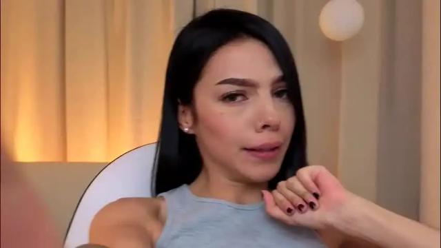 Image 10 of alice_steffen Stream on Chaturbate on 4 days ago