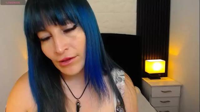Image 2 of alice_sweetmomma Stream on Chaturbate on 1 month ago
