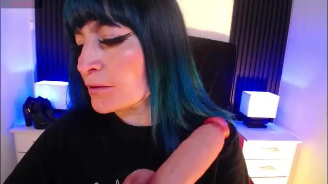 Image 2 of alice_sweetmomma Stream on Chaturbate on 14 days ago