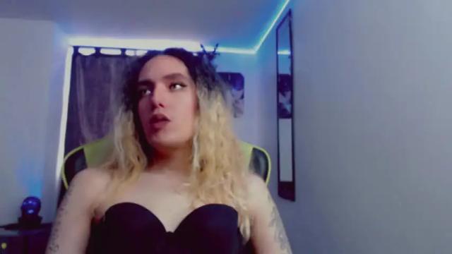 Image 11 of alice_versace Stream on Chaturbate on 17 months ago