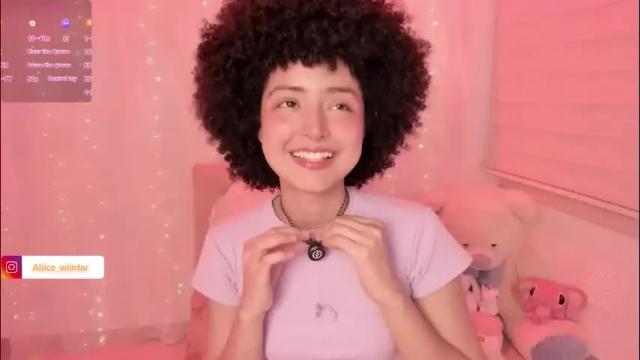 Image 2 of alice_wiinter Stream on Chaturbate on 1 month ago