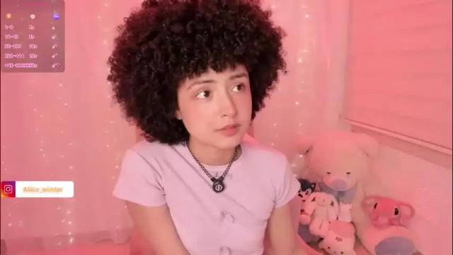 Image 3 of alice_wiinter Stream on Chaturbate on 1 month ago