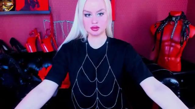 Image 2 of alice_yung Stream on Chaturbate on 16 months ago